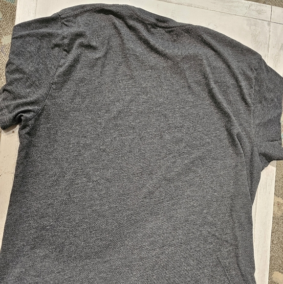 LOT of 3- Unisex Tshirts - Picture 2 of 8